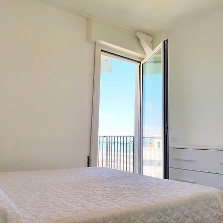 La Torre - Frontemare - Immobil Relax Villa ลิโดดิเยโซโล ภายนอก รูปภาพ