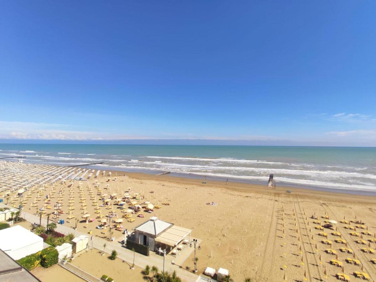 La Torre - Frontemare - Immobil Relax Villa ลิโดดิเยโซโล ภายนอก รูปภาพ
