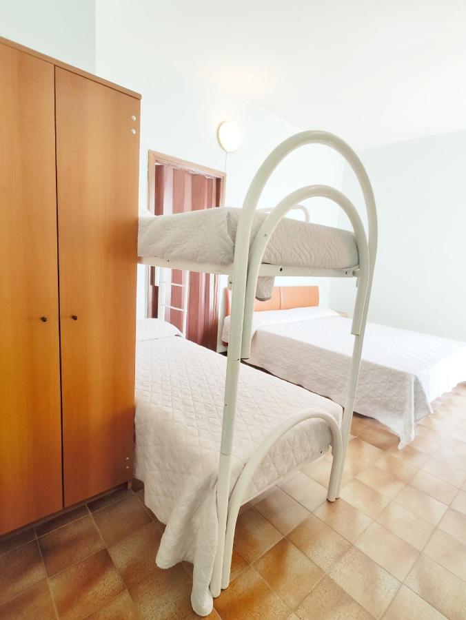 La Torre - Frontemare - Immobil Relax Villa ลิโดดิเยโซโล ภายนอก รูปภาพ